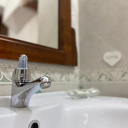 Bed & Breakfast L'angolino Intero Usigliano